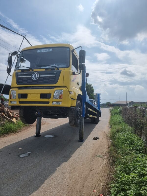 XE NÂNG ĐẦU CHỞ MÁY CÔNG TRÌNH DONGFENG DFH5160XXYBX5V