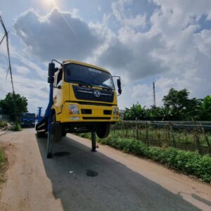 XE NÂNG ĐẦU CHỞ MÁY CÔNG TRÌNH DONGFENG DFH5160XXYBX5V